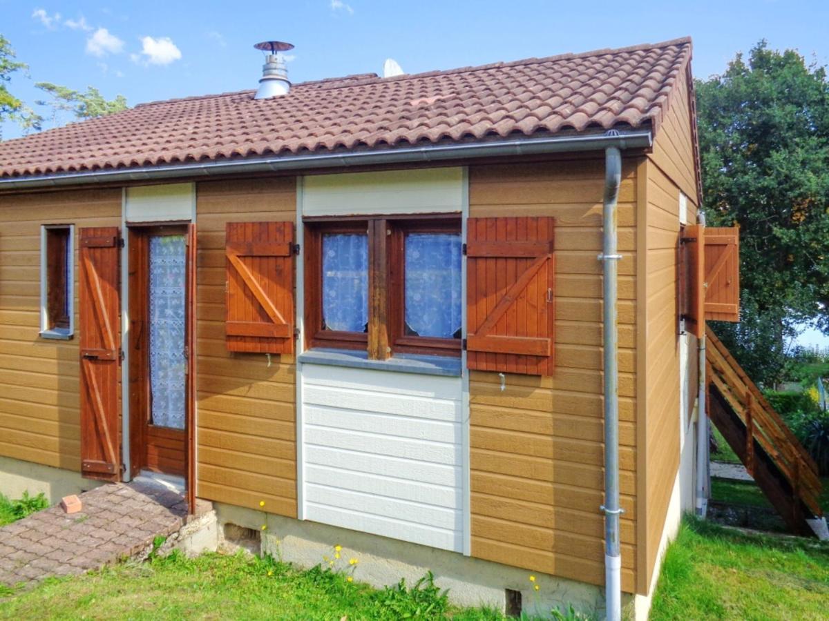 Chalet Charmant A Saint-Gerons Avec Piscine Partagee Экстерьер фото